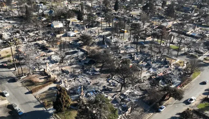https://www.latimes.com/california/story/2025-01-26/evacuation-orders-in-western-altadena-came-late-this-area-got-alerts-last-and-families-say-they-paid-the-price
